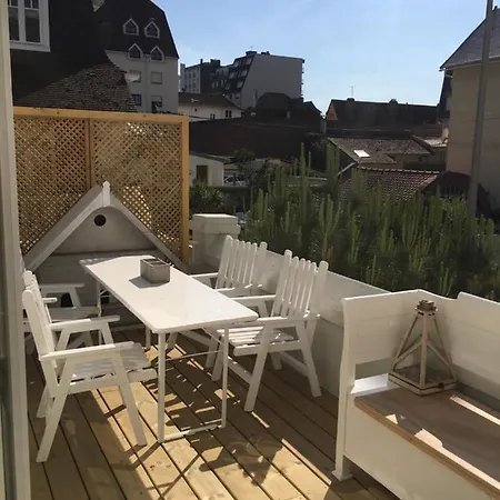 Touquettoise: Beachside Historic Retreat With Garden *