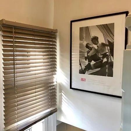 Touquettoise: Beachside Historic Retreat With Garden