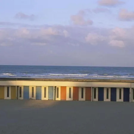 Villa Touquettoise: Beachside Historic Retreat With Garden Le Touquet