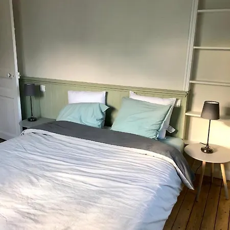 Touquettoise: Beachside Historic Retreat With Garden