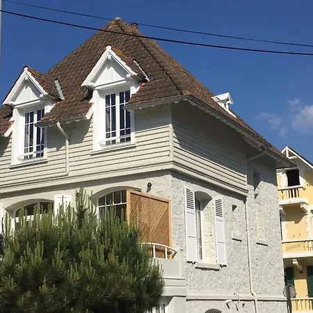 Villa Touquettoise: Beachside Historic Retreat With Garden *